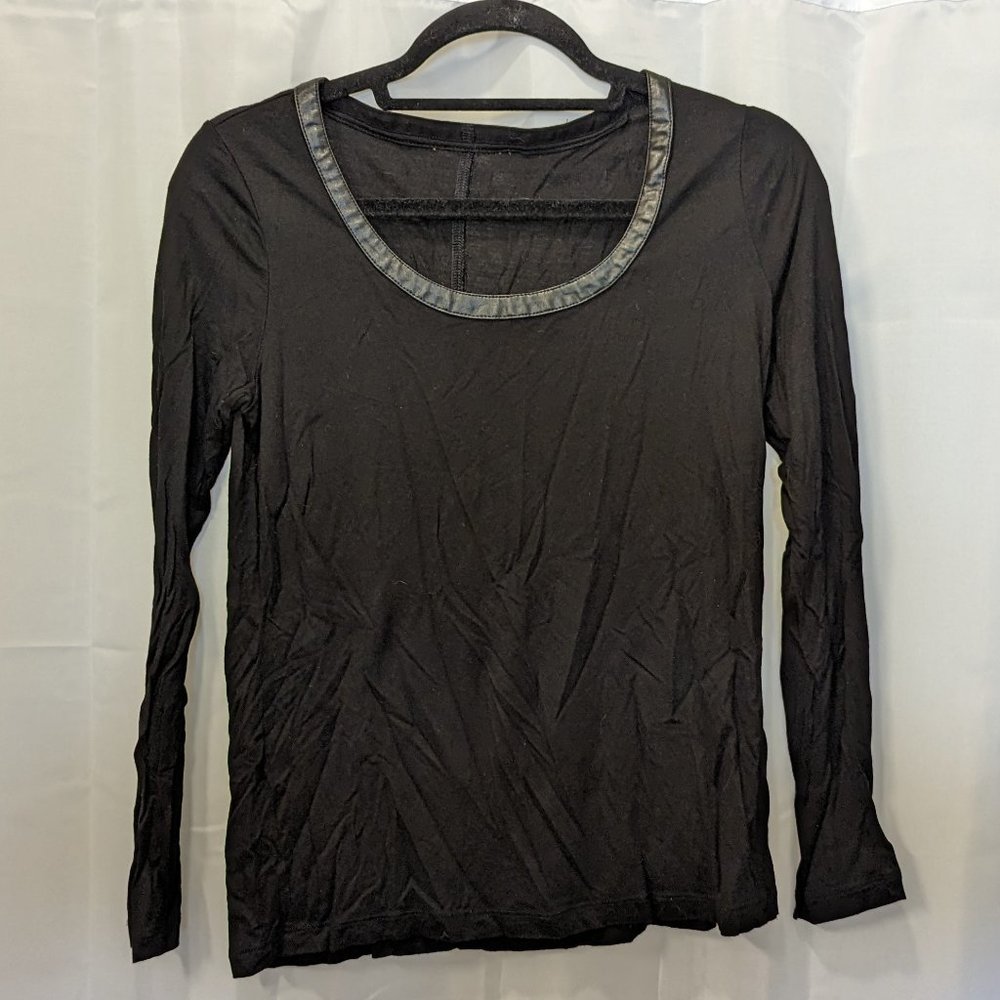 Banana Republic Black Scoop-Neck Long-Sleeve Tee with Faux Leather Detailing | M